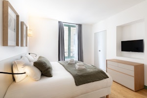 Paris at Play image 14