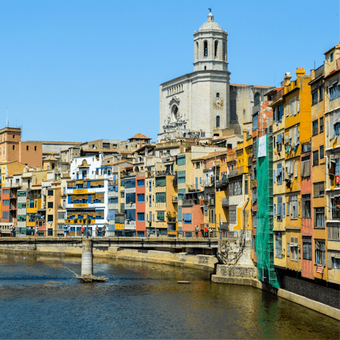 Spend the day in colourful Girona, just one hour and forty-five minutes away by car