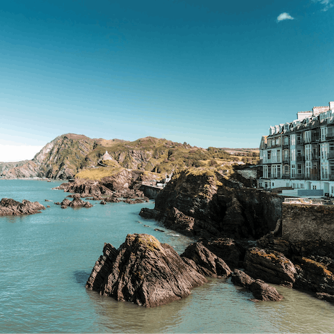 Drive twenty-minutes to explore the Ilfracombe harbour and surroundings