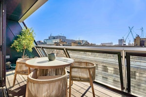 Skyline Hideaway image 12