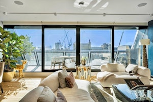Skyline Hideaway image 1
