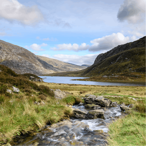 Take a five-mile hike from your door to the heart of Snowdonia National Park for mountain scenery