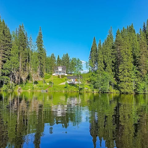 Stay in an idyllic lakeside location in Central Finland