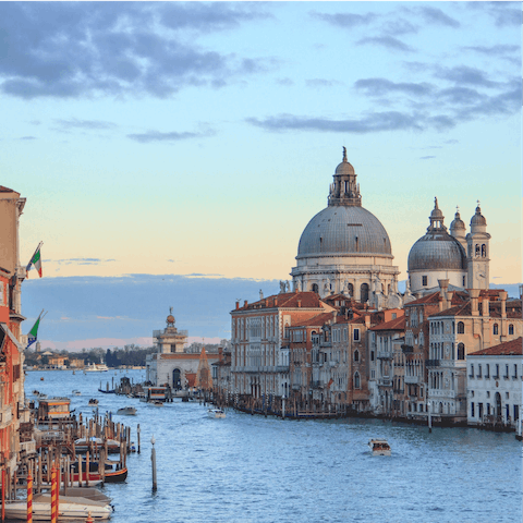 Explore majestic Venice from this desirable location