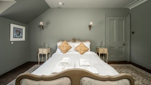 Donview Manor image 15