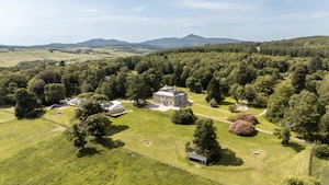 Donview Manor image 6