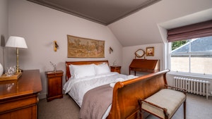 Donview Manor image 4