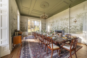 Donview Manor image 4