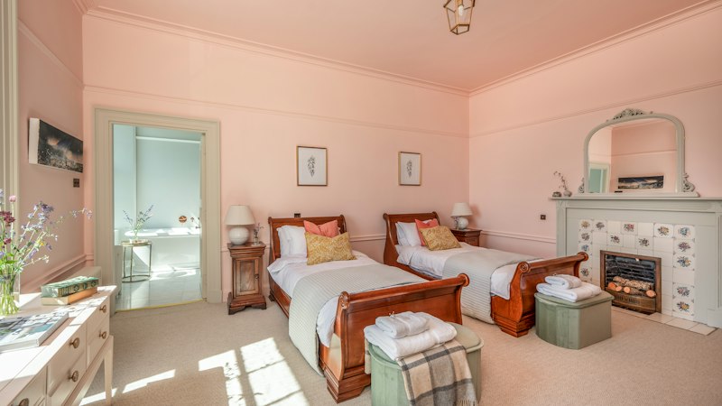 Donview Manor additional image