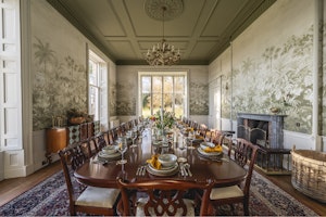 Donview Manor image 2