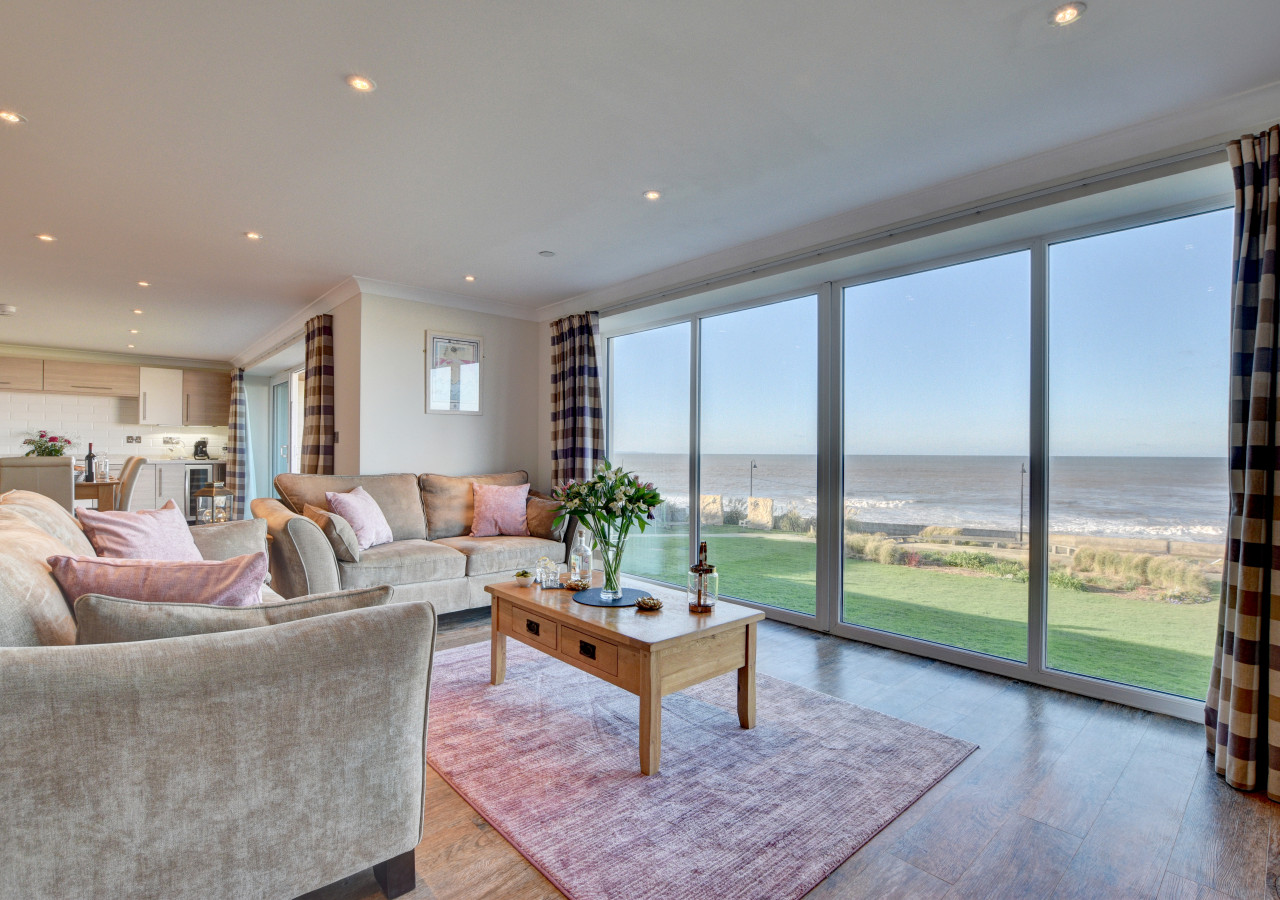 Driftwood Deluxe, Westward Ho!, Devon Plum Guide