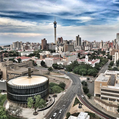 Drive into the centre of Johannesburg in no time at all for museums, galleries and historic monuments