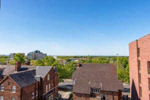 Old Trafford Light image 9