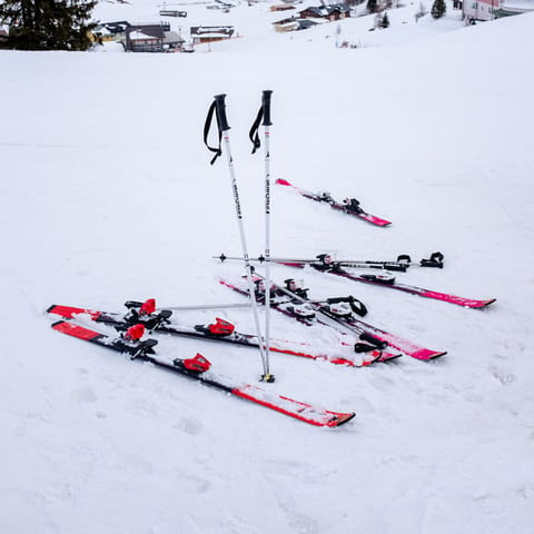 Hit the slopes and go skiing – with ski lifts just a two-minute walk away