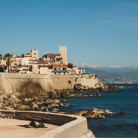 Explore the coastal city of Antibes – the sea is just a five-minute walk away