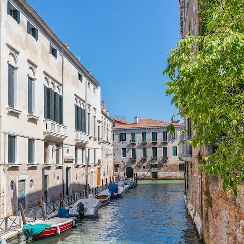 Explore the Rio del Trapolin canal by gondola – it's a few steps away