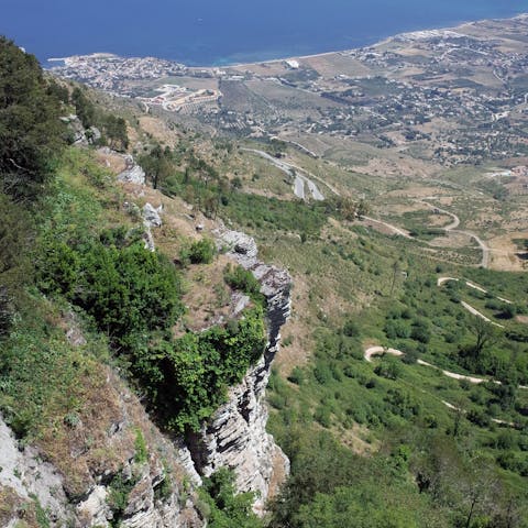 Immerse yourself in the picturesque beauty of Western Sicily 