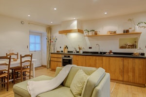 Moss Cottage image 11