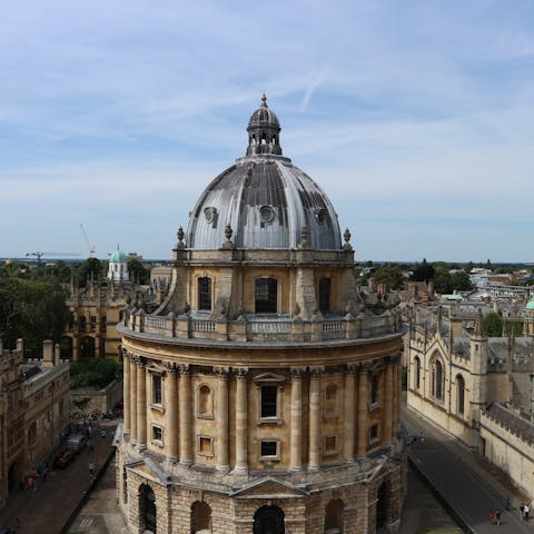 Explore the historic city of Oxford – within driving distance