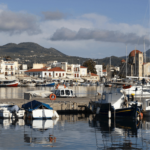 Explore the picturesque island of Aegina