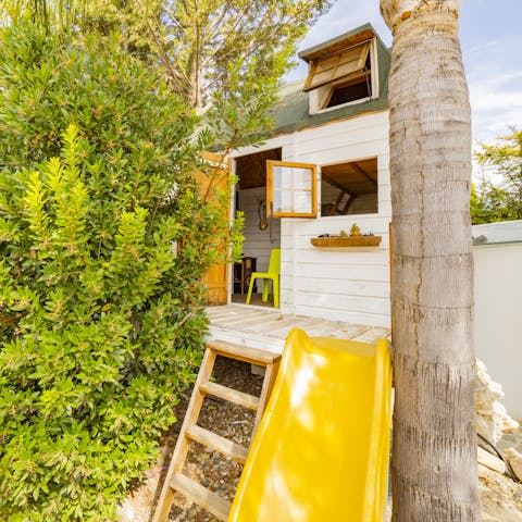 Enjoy playtime with the kids in the treehouse