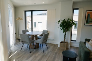 Leeke Luxe image 9