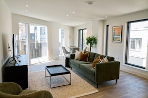 Leeke Luxe image 3