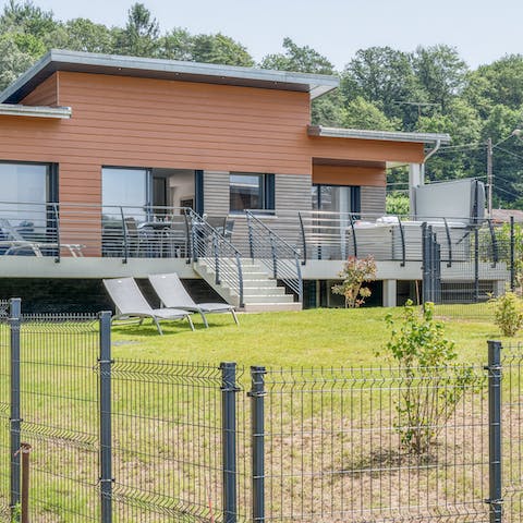 Dine out on the raised deck and soak up some sun in the enclosed garden