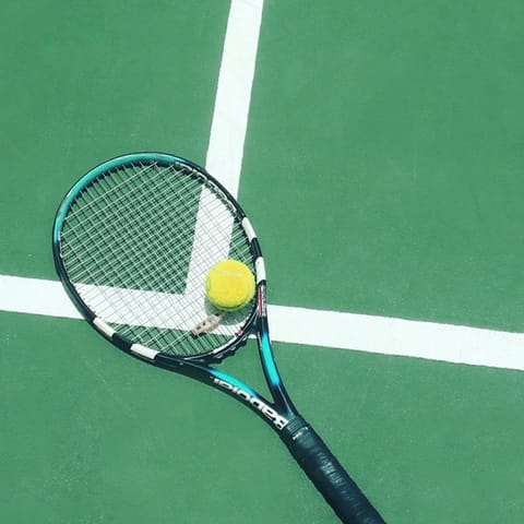 Hit Palmetto Dunes' Tennis Club