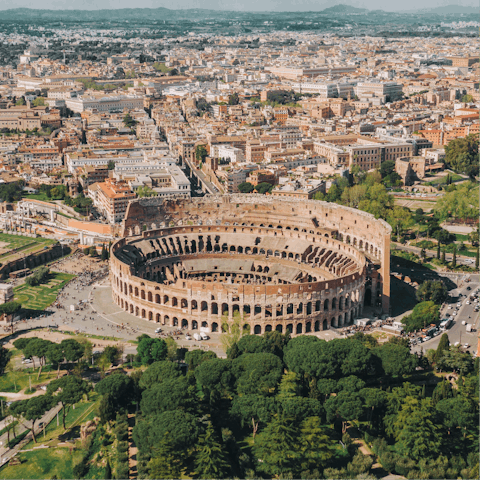 Walk to the Colosseum in just seven minutes