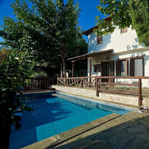 Sink into a private plunge pool while relaxing amid the leafy surroundings