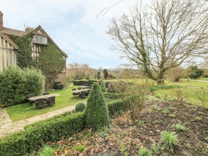Manor House Marvel image 15