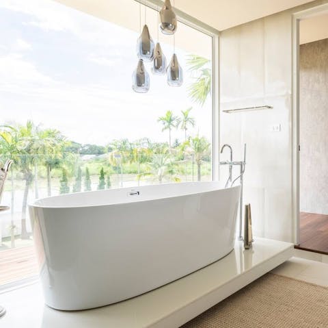 Treat yourself to a luxurious bath with a breathtaking view  