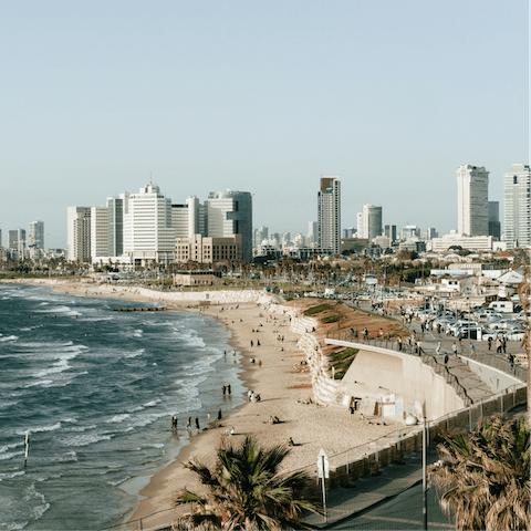 Dip your toes in after a ten-minute walk gets you to Tel Aviv beach