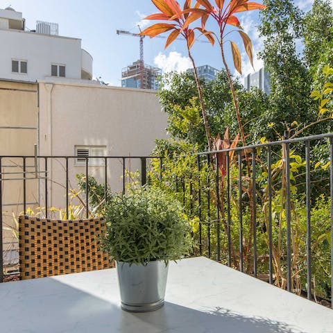 Enjoy the soundtrack of life in Tel Aviv from the comfort of your balcony 