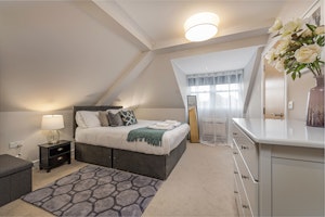 Penthouse Splendour image 13