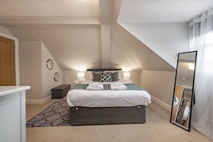 Penthouse Splendour image 12