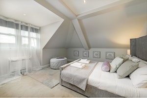 Penthouse Splendour image 11