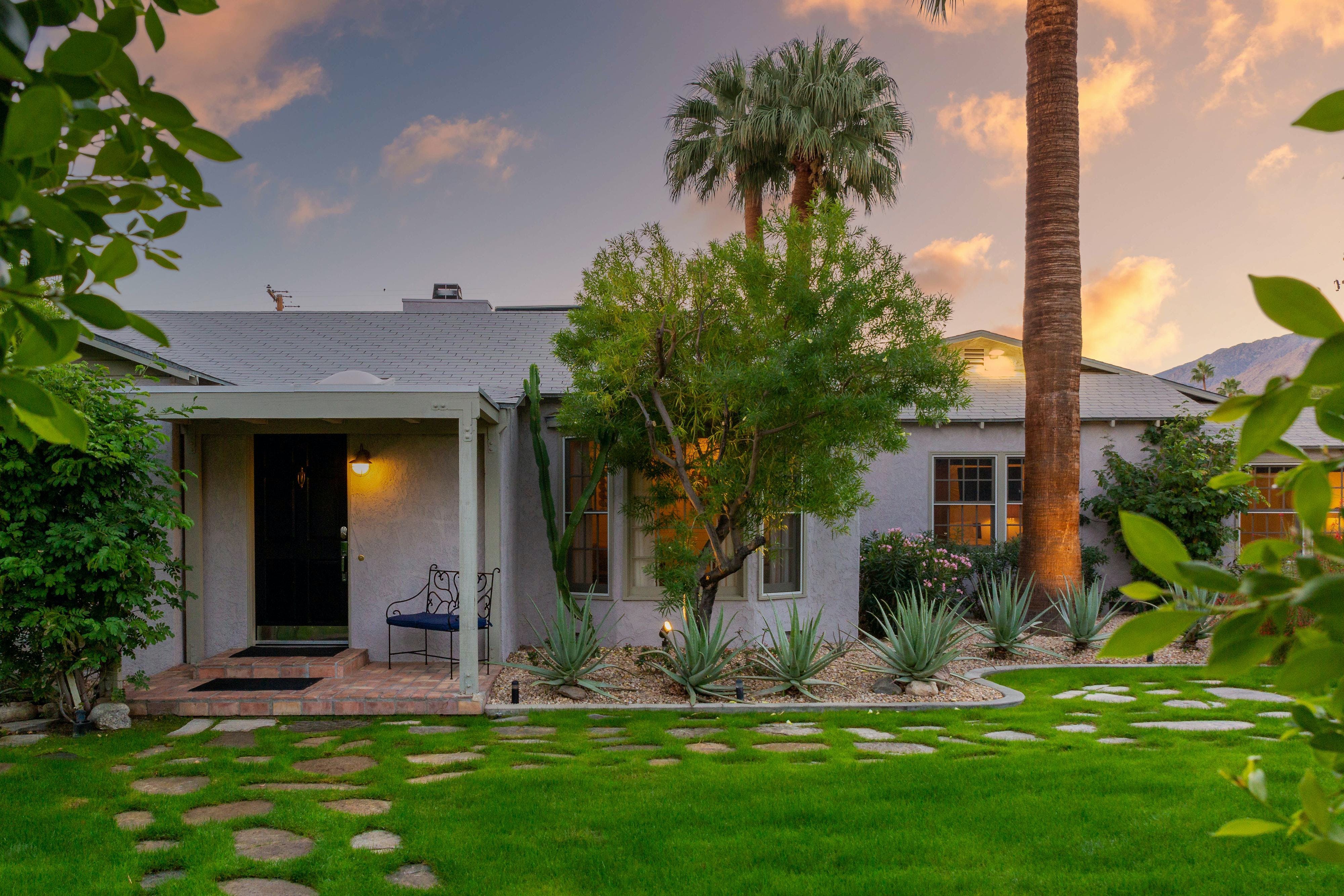 Desert Mountain, Ruth Hardy Park, Palm Springs Plum Guide