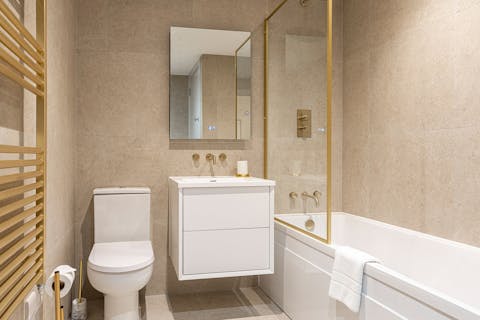 Unwind in the bathtub after a shopping spree on Oxford Street