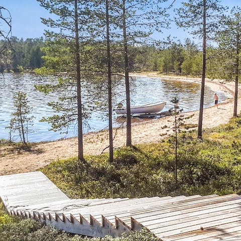 Push the boat out and explore the vast 20km Lake Livojärvi on your doorstep