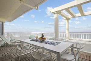 Salty Shores image 1