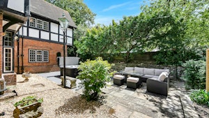 The Grand Manor image 12