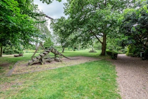 Warm Oak image 2