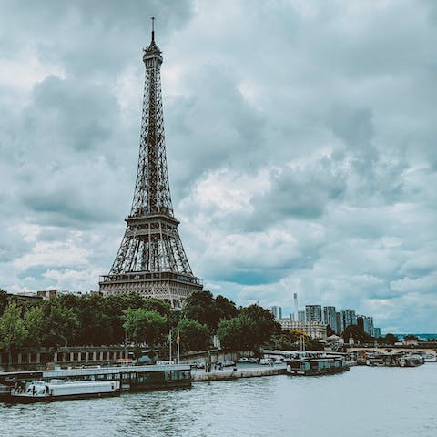 Take a tour of La Seine, bypassing the Eiffel Tower nearby