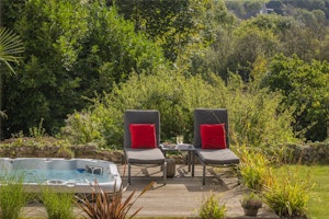 South Downs Hideaway image 14