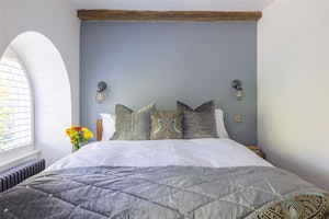 South Downs Hideaway image 13