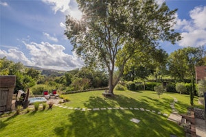 South Downs Hideaway image 12