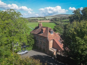 South Downs Hideaway image 6