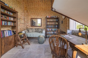 South Downs Hideaway image 2